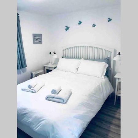 Fuchsia Apartment Tranquil Modern Seaside Apartment On The Wild Atlantic Way Galway Bagian luar foto
